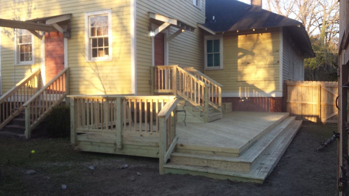 Macon GA deck contractor